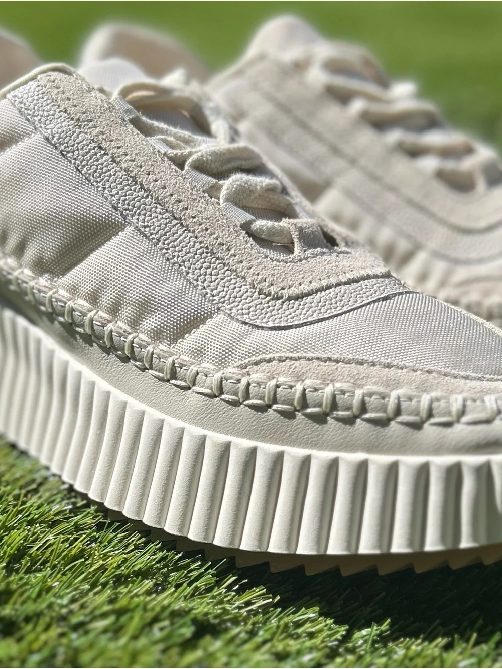 Dolce Vita Dolen Sneakers 👟🤍 – Women’s 9.5 – Ivory Nylon Platform – NEW